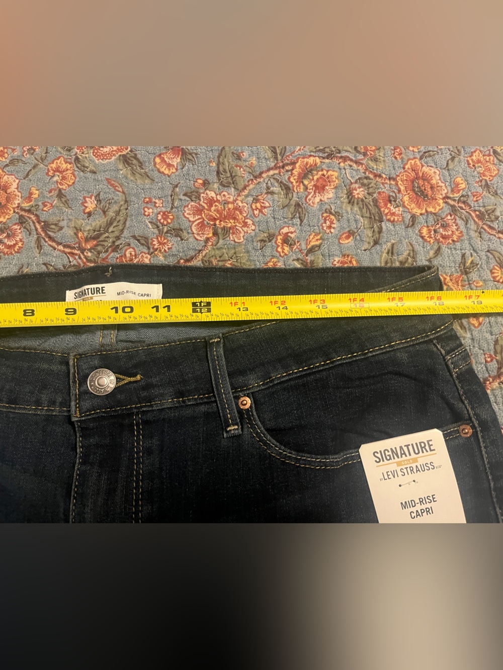 Levi’s jeans. Women’s Signature - Picture 14 of 15